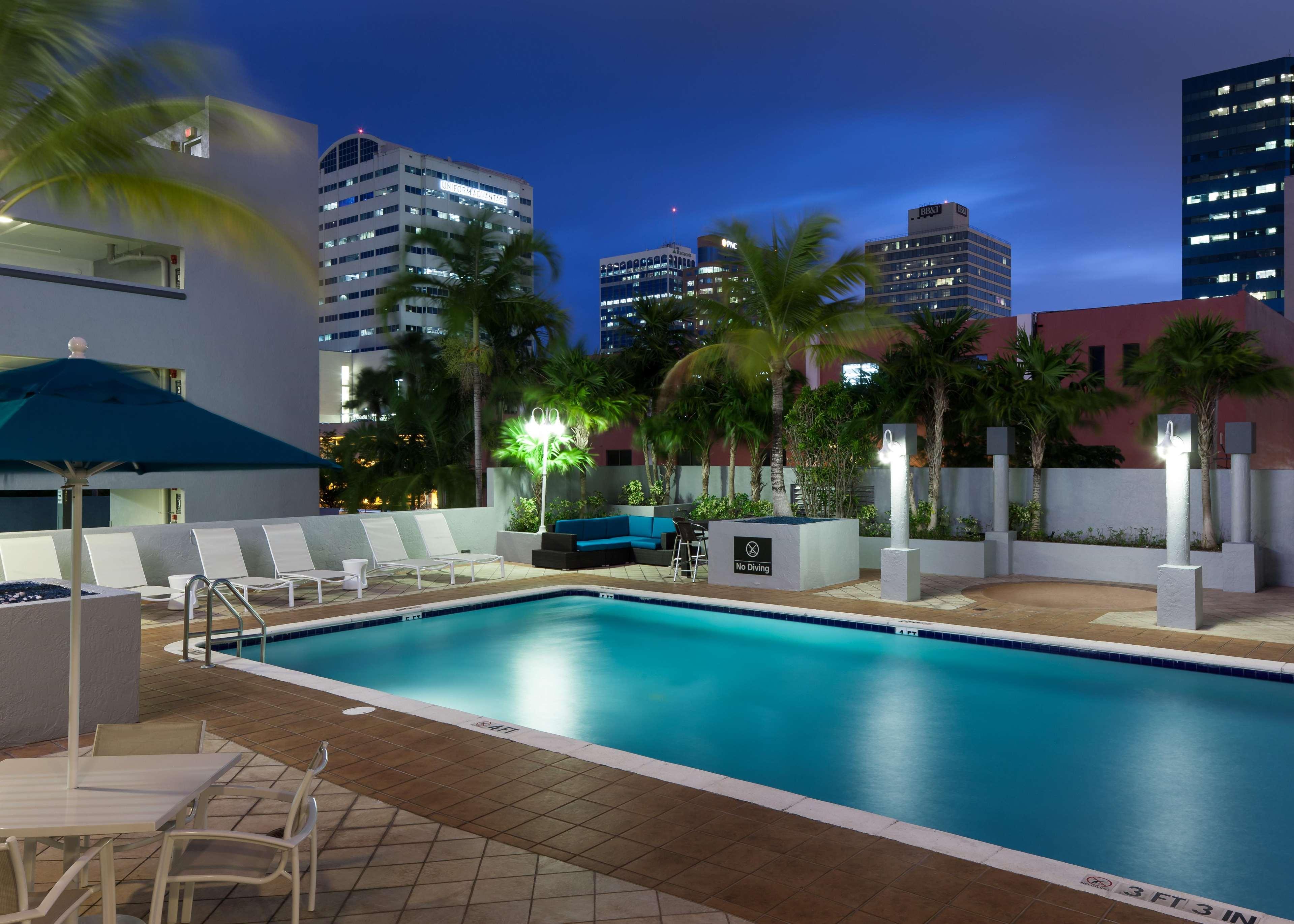 Hampton Inn Fort Lauderdale Downtown Las Olas Area Exterior photo